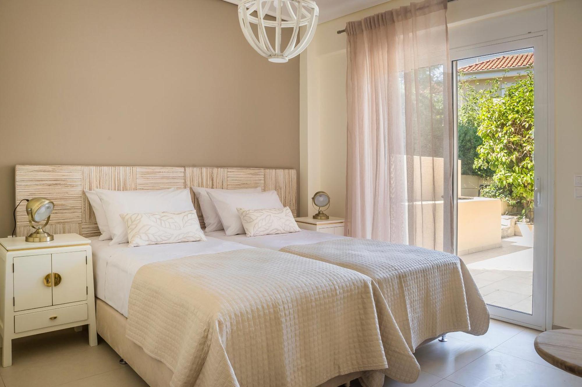 Meliti Waterfront Suites Karavomylos Buitenkant foto
